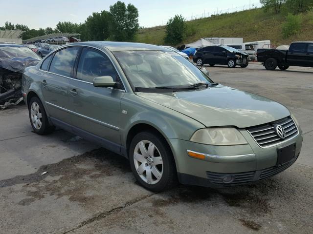 WVWRH63BX1P103676 - 2001 VOLKSWAGEN PASSAT GLX GREEN photo 1