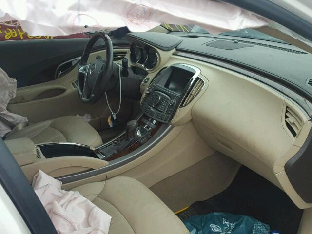 1G4GJ5E34CF178048 - 2012 BUICK LACROSSE T WHITE photo 5