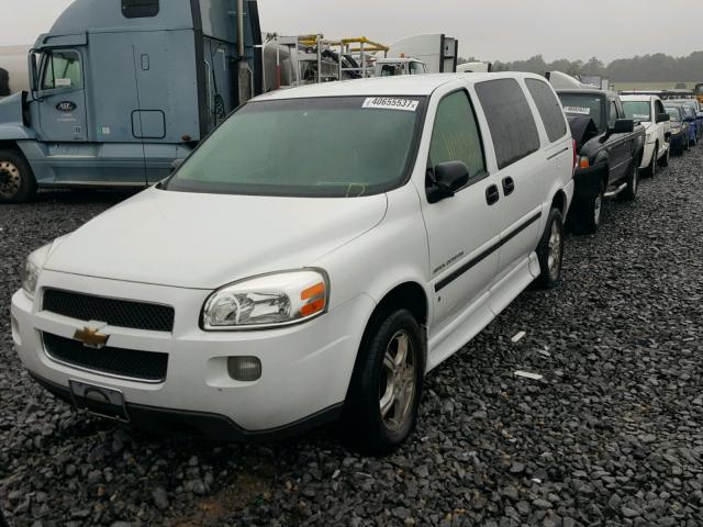 1GBDV131X7D113605 - 2007 CHEVROLET UPLANDER I WHITE photo 2