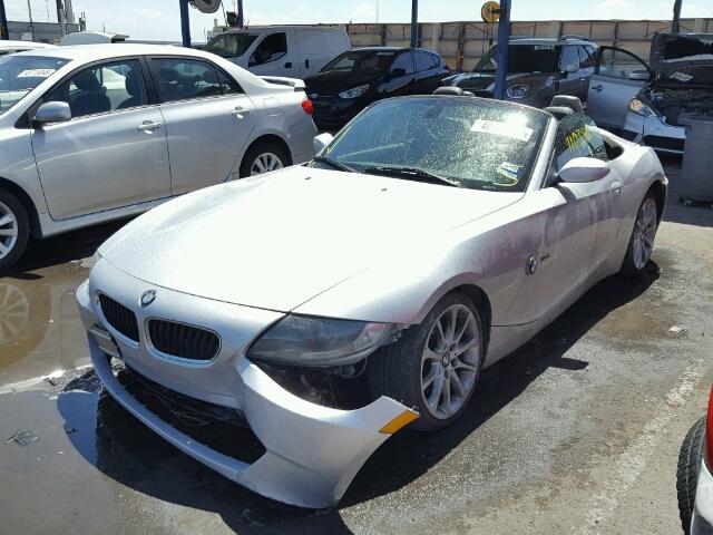 4USBU335X6LW67360 - 2006 BMW Z4 3.0 SILVER photo 2