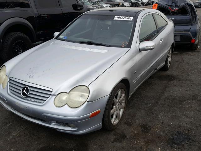 WDBRN40J83A459041 - 2003 MERCEDES-BENZ C 230K SPO SILVER photo 2