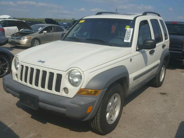 1J4GL48K66W152237 - 2006 JEEP LIBERTY SP SILVER photo 2