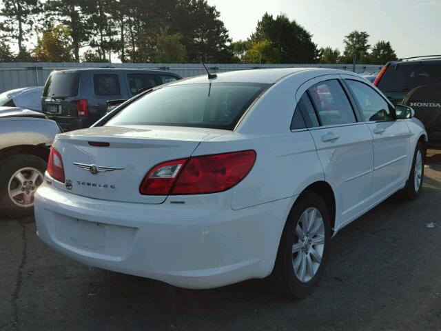 1C3CC5FD9AN196833 - 2010 CHRYSLER SEBRING WHITE photo 4