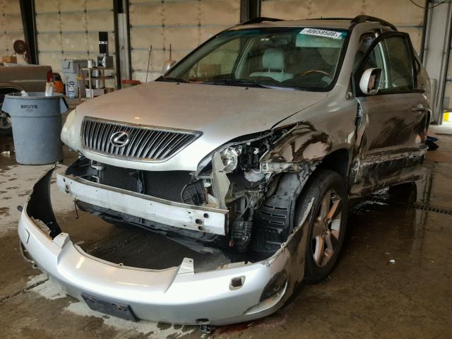 JTJHA31U540010688 - 2004 LEXUS RX 330 SILVER photo 2