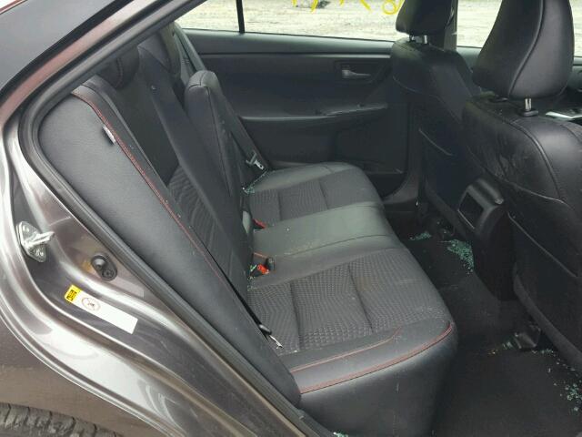 4T1BF1FK0FU929284 - 2015 TOYOTA CAMRY LE 灰色 照片 6