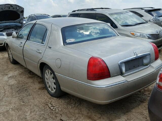 2LNBL8CV2BX760808 - 2011 LINCOLN TOWN CAR S WHITE photo 3