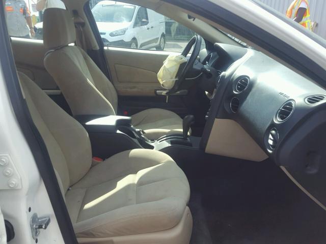 2G2WP552171100057 - 2007 PONTIAC GRAND PRIX WHITE photo 5