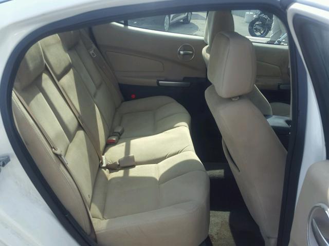 2G2WP552171100057 - 2007 PONTIAC GRAND PRIX WHITE photo 6