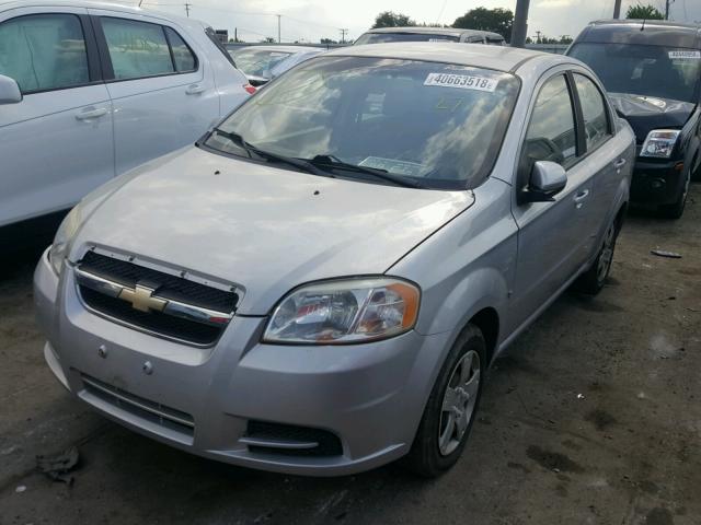 KL1TD56E99B316443 - 2009 CHEVROLET AVEO LS SILVER photo 2