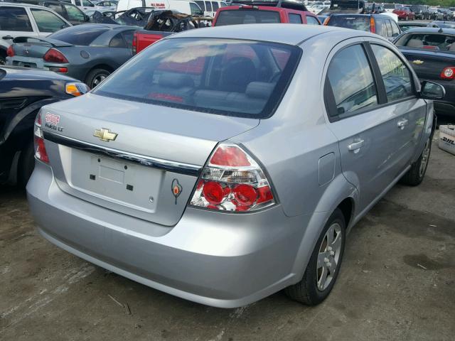 KL1TD56E99B316443 - 2009 CHEVROLET AVEO LS SILVER photo 4