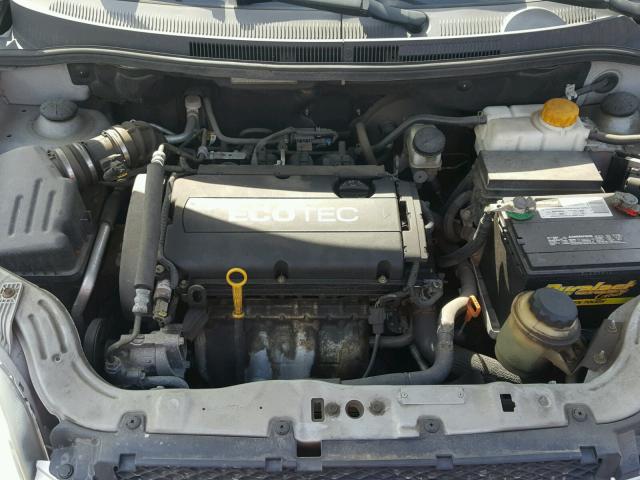 KL1TD56E99B316443 - 2009 CHEVROLET AVEO LS SILVER photo 7