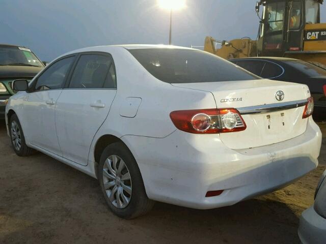 5YFBU4EE2DP224889 - 2013 TOYOTA COROLLA WHITE photo 3