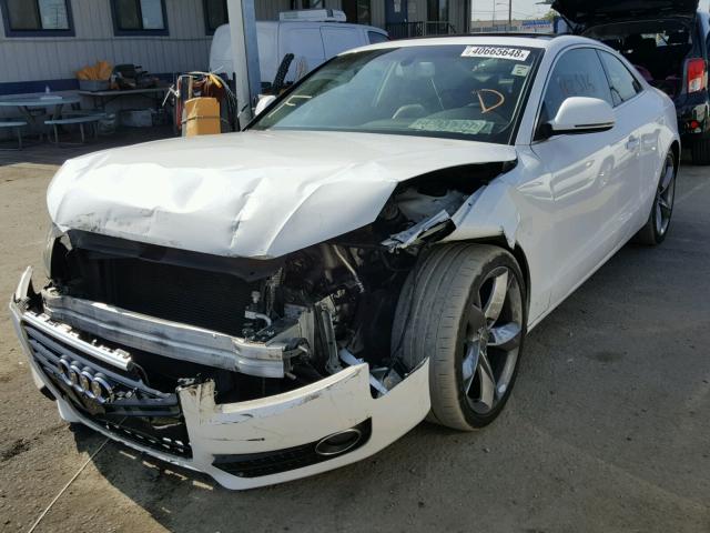 WAUDK78T39A025952 - 2009 AUDI A5 QUATTRO WHITE photo 2