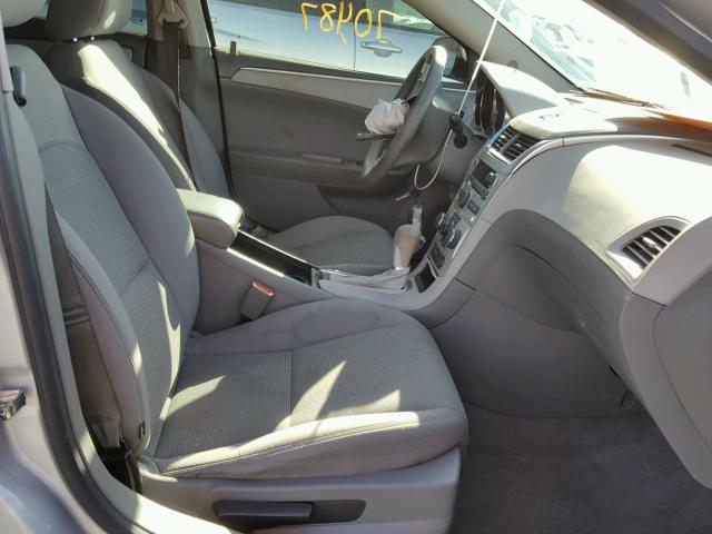 1G1ZC5E02CF246000 - 2012 CHEVROLET MALIBU 1LT ვერცხლისფერი ფოტო 5