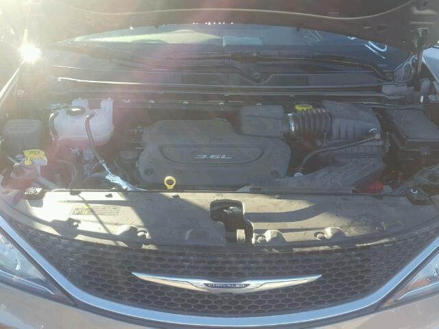 2C4RC1GG3HR759833 - 2017 CHRYSLER PACIFICA BROWN photo 7