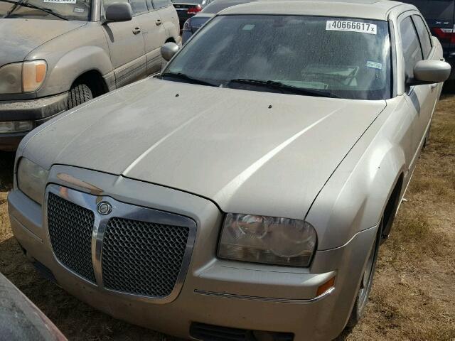 2C3LA53G37H692572 - 2007 CHRYSLER 300 TAN photo 2