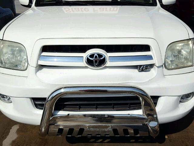 5TDZT34A95S252157 - 2005 TOYOTA SEQUOIA WHITE photo 9