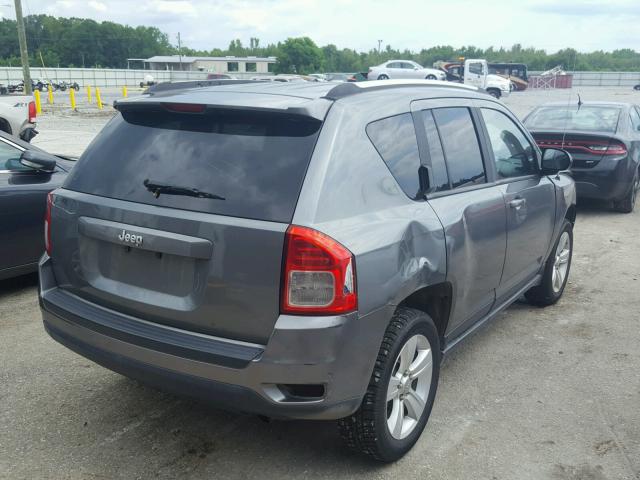1C4NJCBA5CD553833 - 2012 JEEP COMPASS SP 银色 照片 4