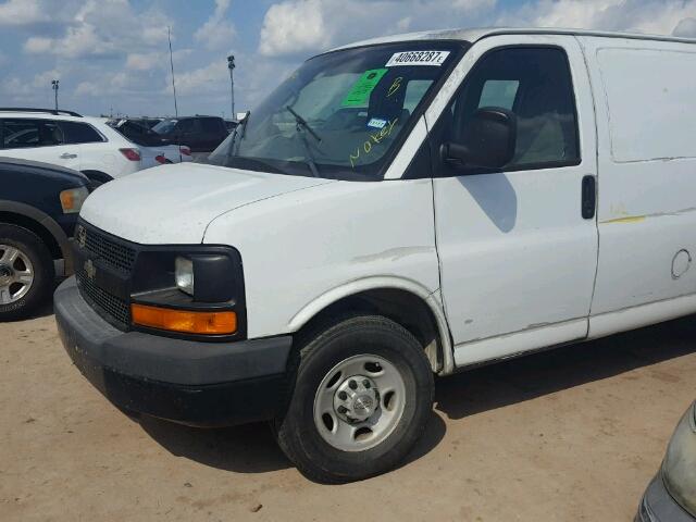 1GCGG25C391137787 - 2009 CHEVROLET EXPRESS G2 WHITE photo 9