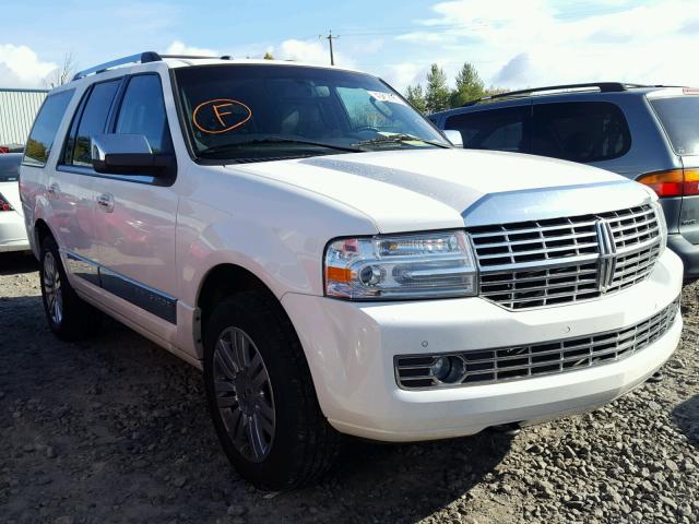 5LMJJ2J50BEJ09337 - 2011 LINCOLN NAVIGATOR 白色 照片 1