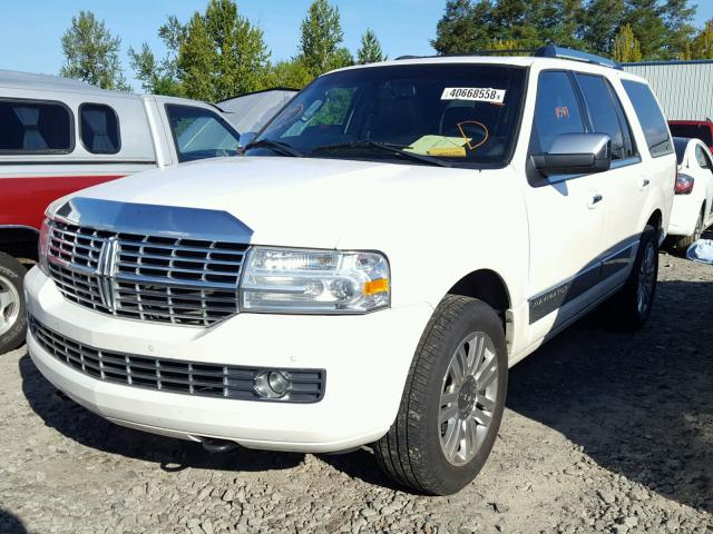 5LMJJ2J50BEJ09337 - 2011 LINCOLN NAVIGATOR 白色 照片 2