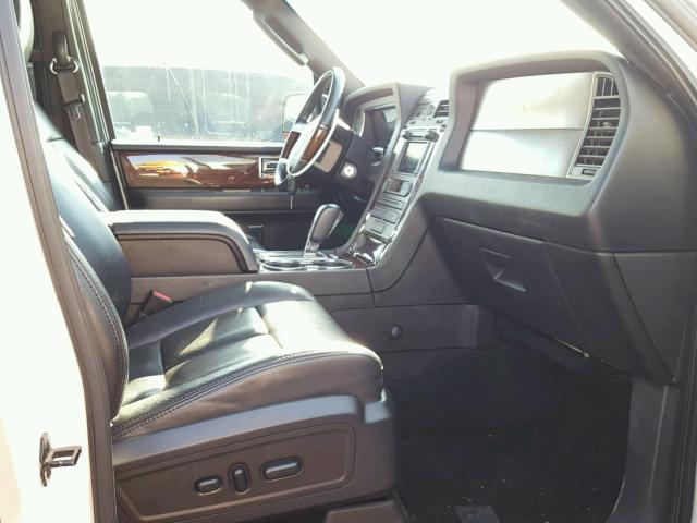 5LMJJ2J50BEJ09337 - 2011 LINCOLN NAVIGATOR 白色 照片 5