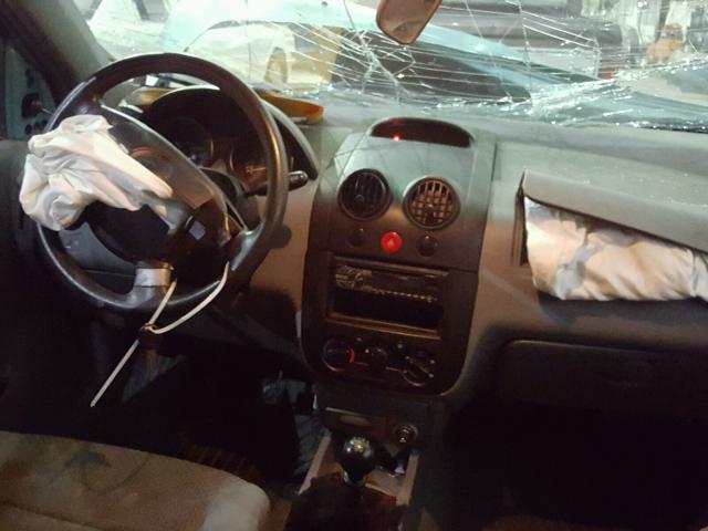 KL1TD62625B313057 - 2005 CHEVROLET AVEO BASE Vert photo 9