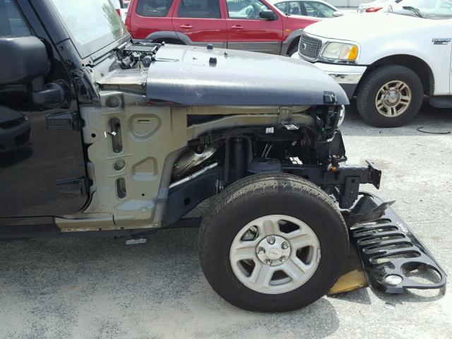 1C4AJWAG4HL704955 - 2017 JEEP WRANGLER S შავი ფოტო 9