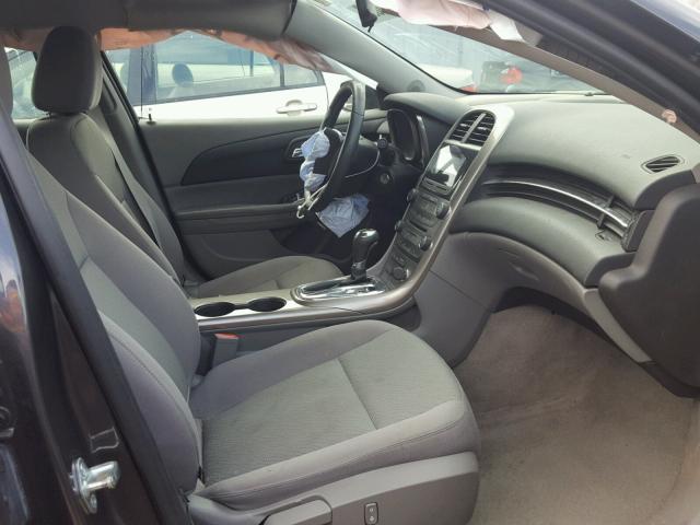 1G11B5SA8DF130833 - 2013 CHEVROLET MALIBU LS ნაცრისფერი ფოტო 5