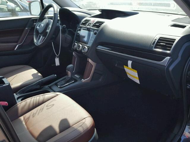 JF2SJAWC0JH434906 - 2018 SUBARU FORESTER 2 GRAY photo 5