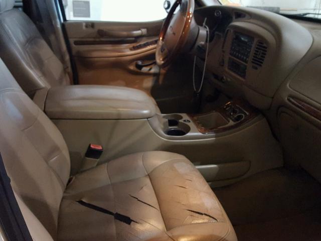 5LMFU28R31LJ22423 - 2001 LINCOLN NAVIGATOR 白色 照片 6