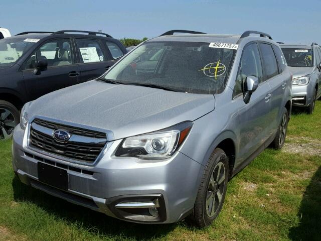JF2SJARC6JH433724 - 2018 SUBARU FORESTER 2 SILVER photo 2