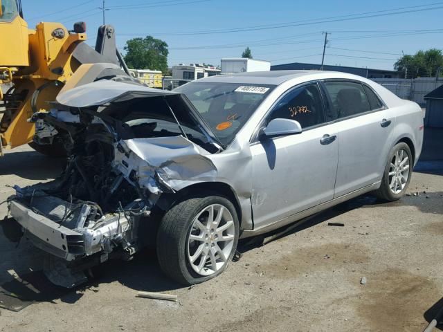 1G1ZE5E12BF389630 - 2011 CHEVROLET MALIBU LTZ 银色 照片 2