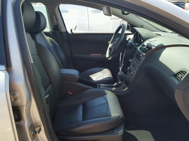 1G1ZE5E12BF389630 - 2011 CHEVROLET MALIBU LTZ 银色 照片 5