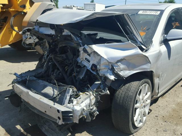 1G1ZE5E12BF389630 - 2011 CHEVROLET MALIBU LTZ 银色 照片 9