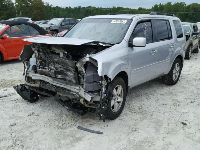 5FNYF3H51BB047092 - 2011 HONDA PILOT EXL SILVER photo 2