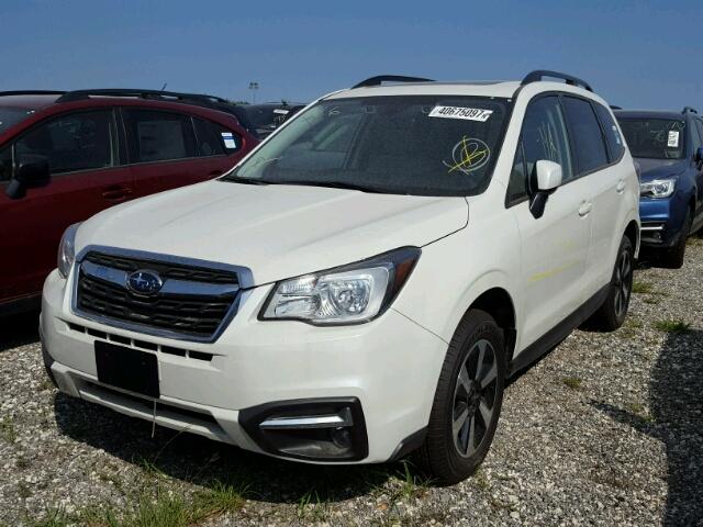 JF2SJAGC2JH412548 - 2018 SUBARU FORESTER 2 WHITE photo 2