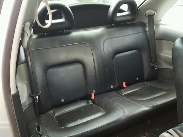 3VWCK21C82M409923 - 2002 VOLKSWAGEN NEW BEETLE 银色 照片 6