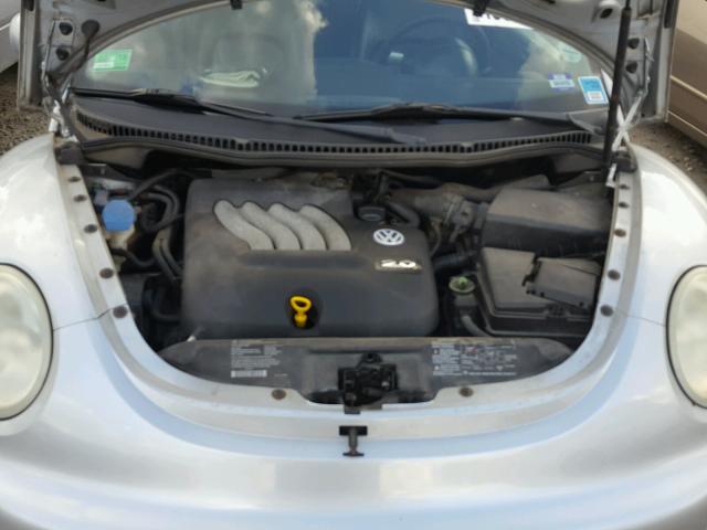3VWCK21C82M409923 - 2002 VOLKSWAGEN NEW BEETLE 银色 照片 7