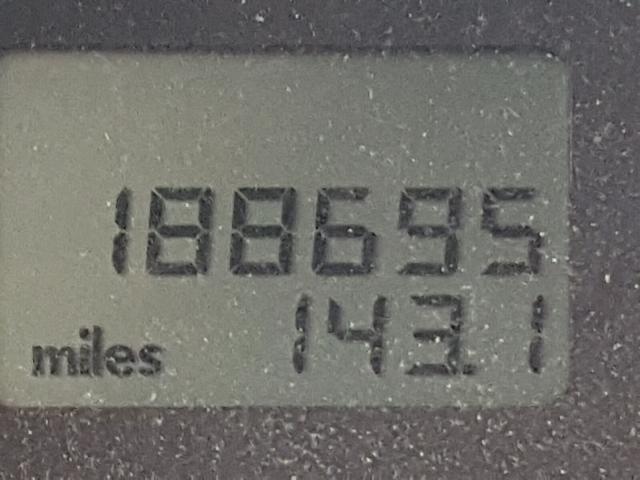 3VWCK21C82M409923 - 2002 VOLKSWAGEN NEW BEETLE 银色 照片 8