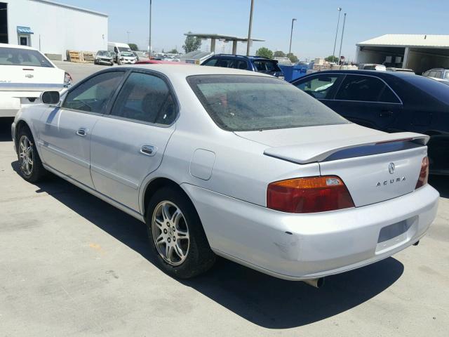 19UUA5662YA018384 - 2000 ACURA 3.2TL SILVER photo 3