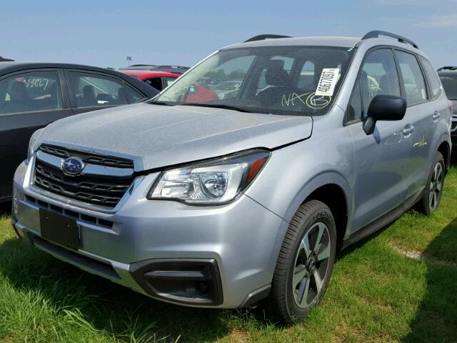 JF2SJABC9JH423540 - 2018 SUBARU FORESTER 2 SILVER photo 2