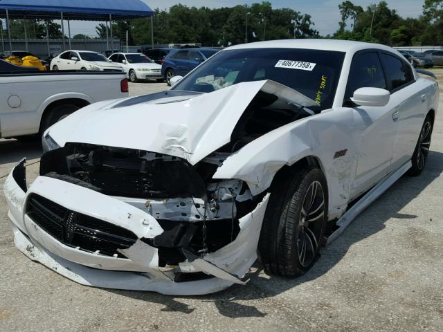 2C3CDXGJ3DH696786 - 2013 DODGE CHARGER SU WHITE photo 2