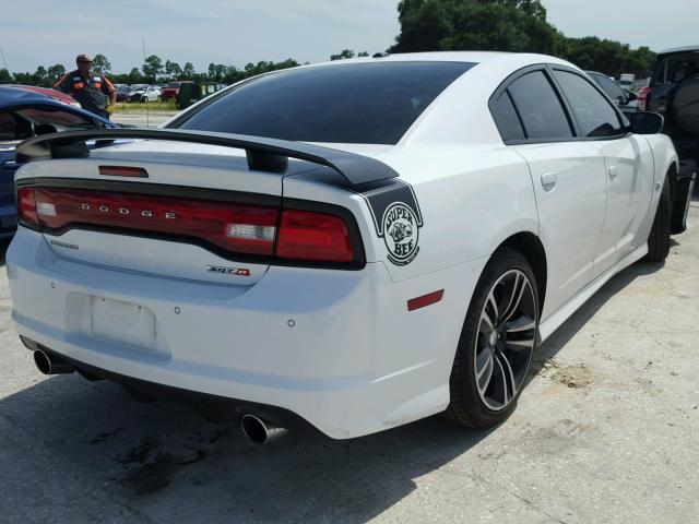 2C3CDXGJ3DH696786 - 2013 DODGE CHARGER SU WHITE photo 4