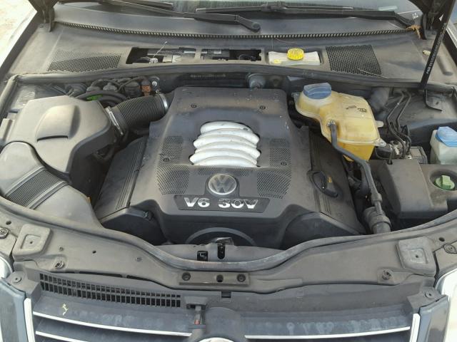 WVWWH63B34E132570 - 2004 VOLKSWAGEN PASSAT GLX 蓝色 照片 7