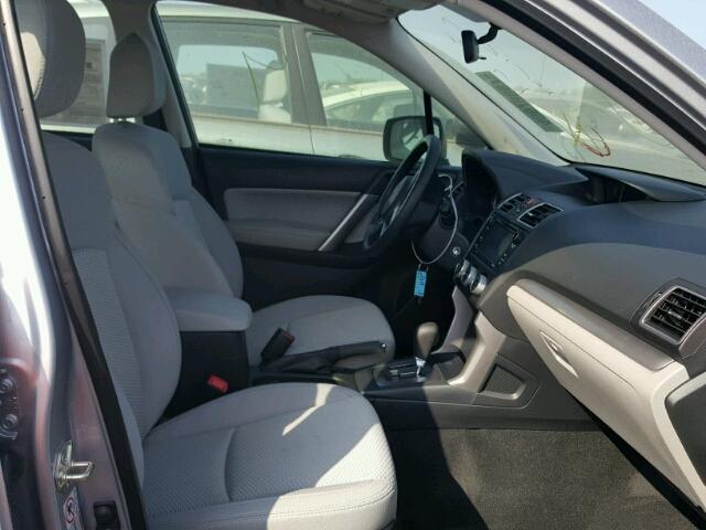 JF2SJABC7JH423729 - 2018 SUBARU FORESTER 2 SILVER photo 5