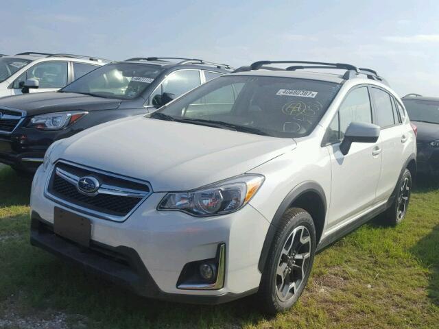 JF2GPADC2HH275680 - 2017 SUBARU CROSSTREK WHITE photo 2