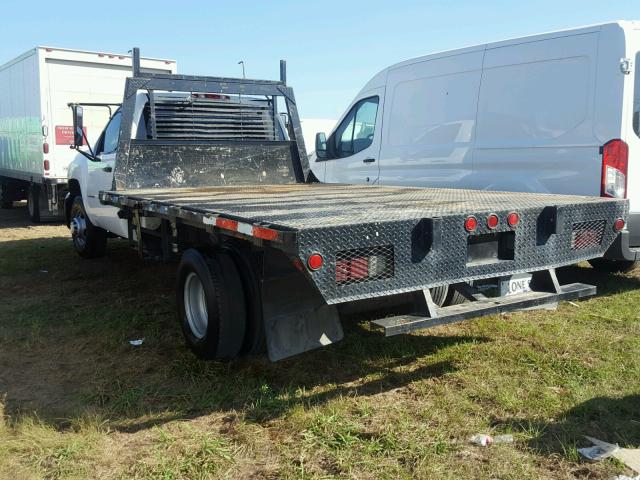 1GBJC34K67E510749 - 2007 CHEVROLET SILVERADO WHITE photo 3