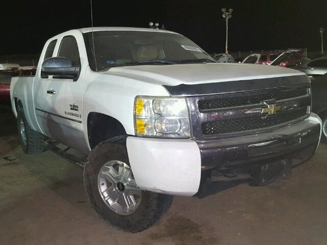 1GCEC29J09Z180335 - 2009 CHEVROLET SILVERADO WHITE photo 1