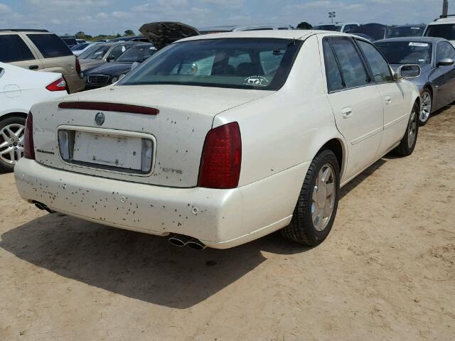 1G6KF5794YU340574 - 2000 CADILLAC DEVILLE WHITE photo 4